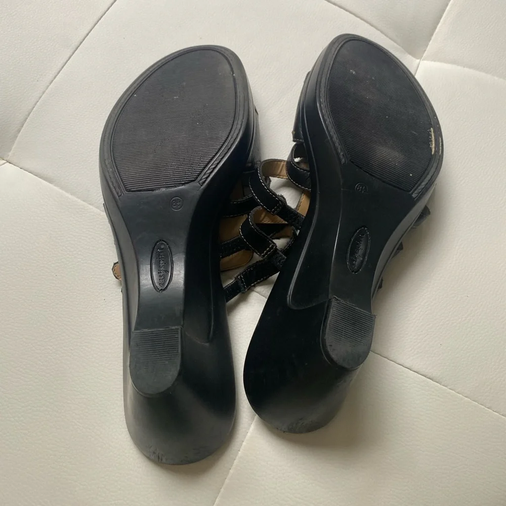 Easy Spirit Black Wedge Sandals